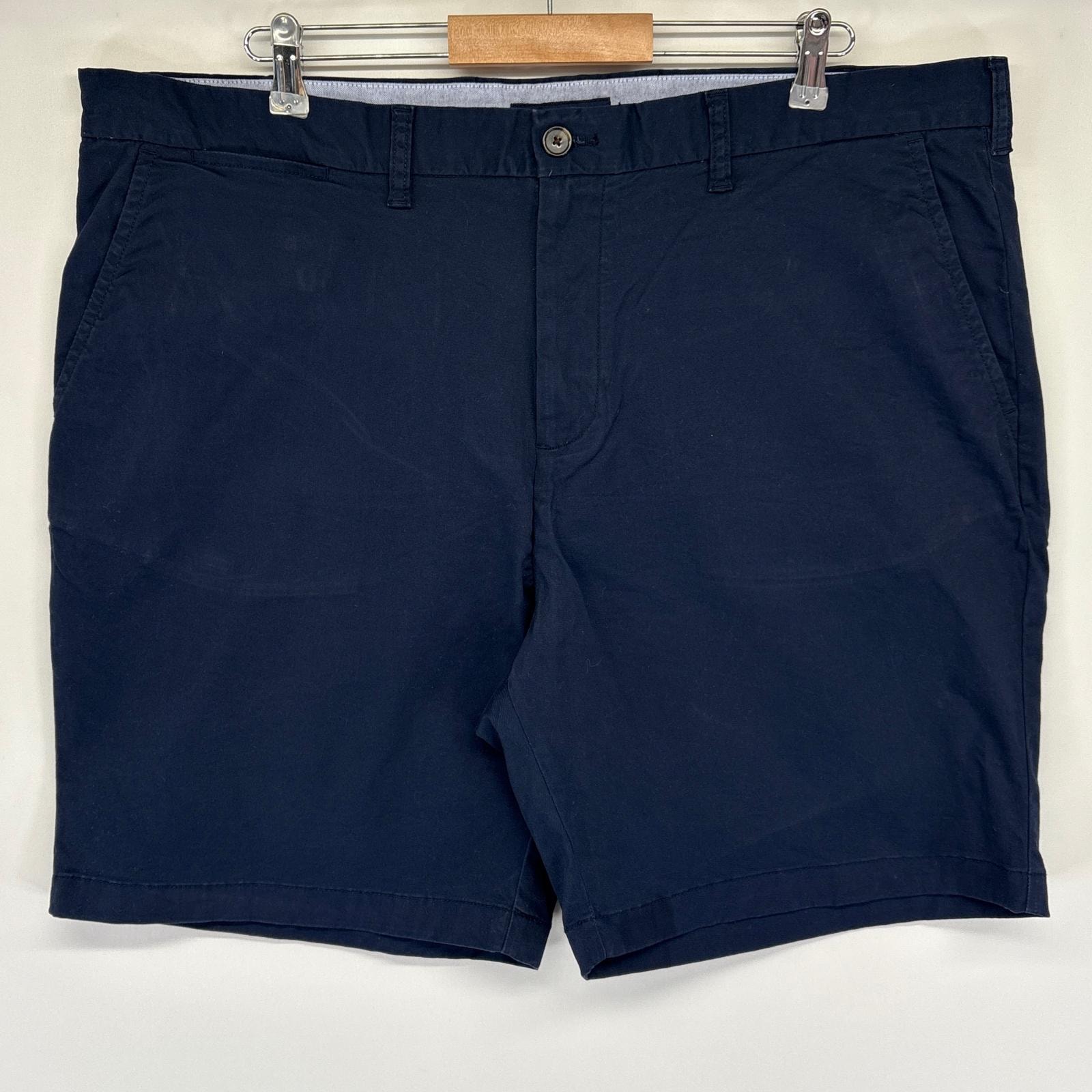 古着 トミーヒルフィガー TOMMY HILFIGER ショートパンツ チノパン ハーフ 短パン ワンポイントロゴ 半ズボン w42  ネイビー メンズ