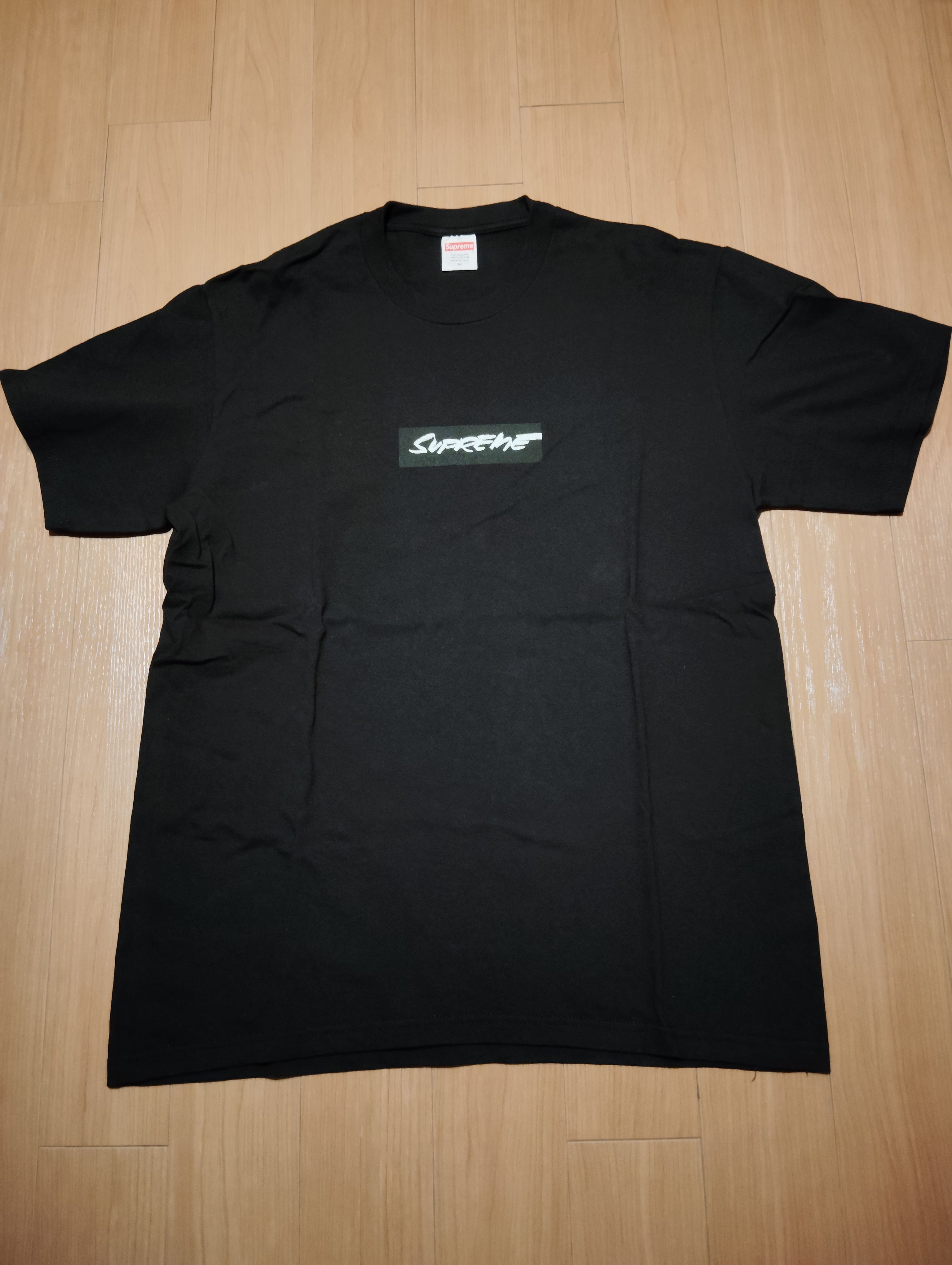 シュプリーム フューチュラ ボックス ロゴ Tシャツ "ブラック"