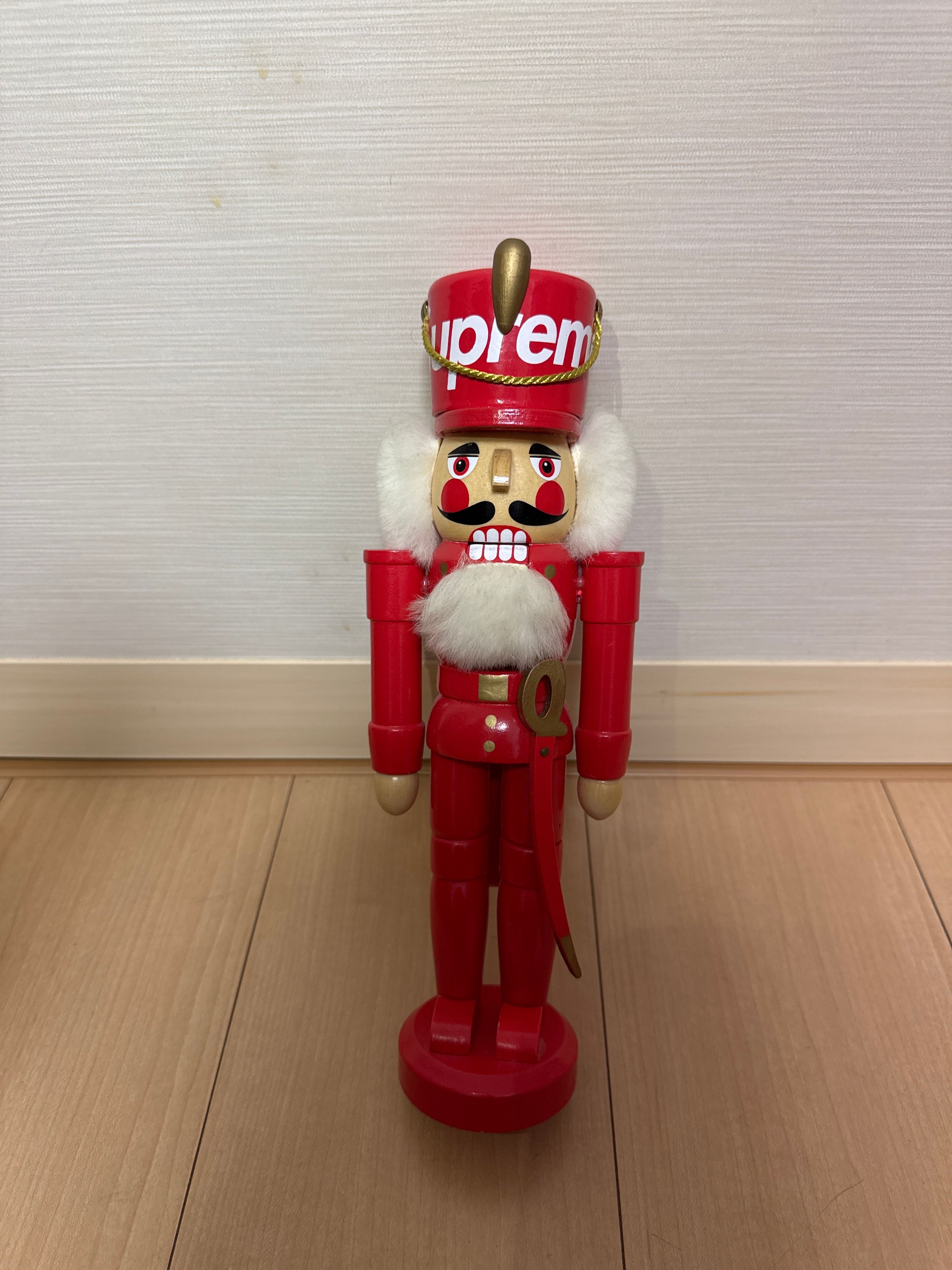 Supreme ナッツクラッカー 2019年製 Supreme ナッツクラッカー 2019年