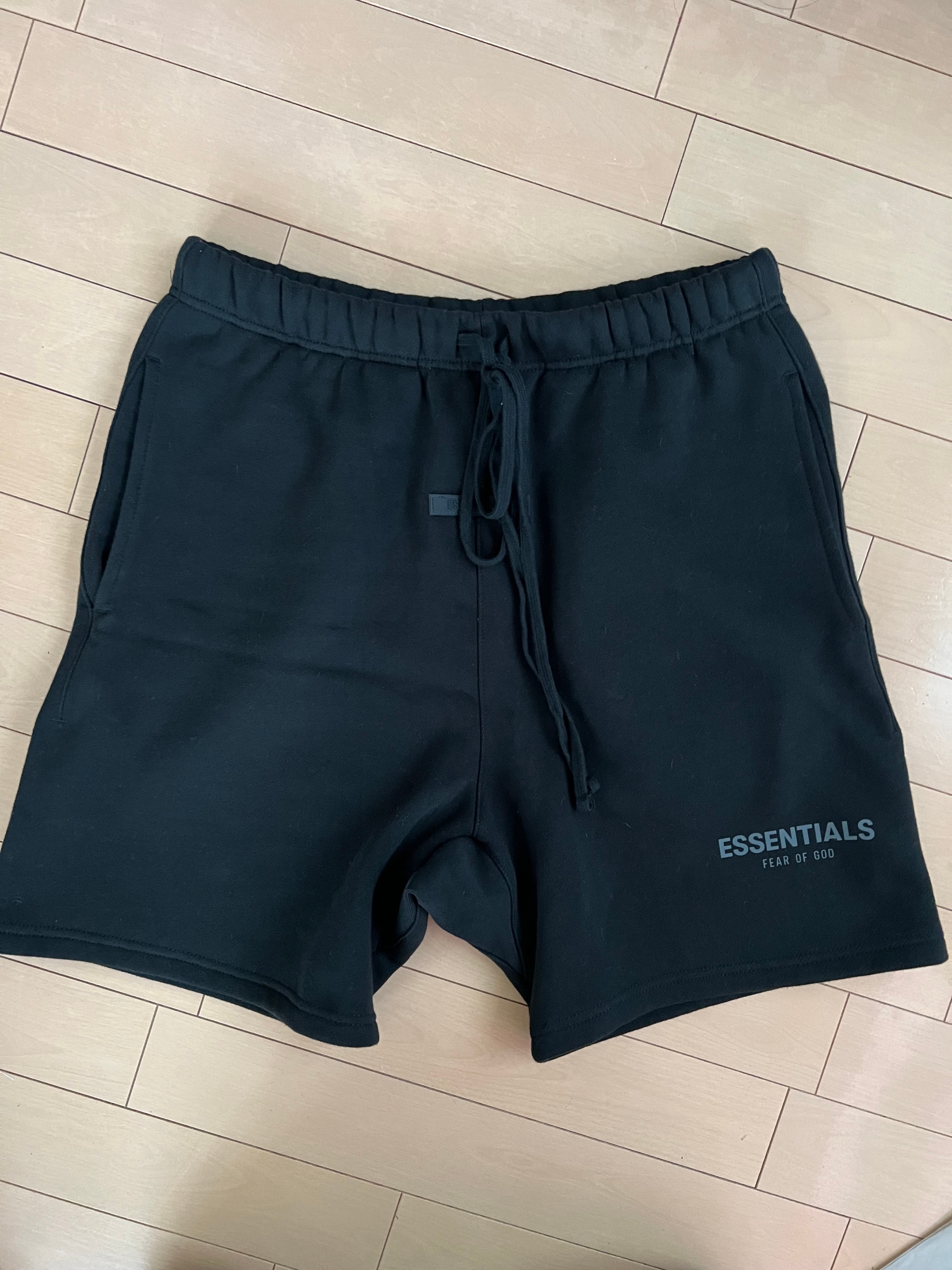 FEAR OF GOD ESSENTIALS SWEATSHORT "Stretch Limo"