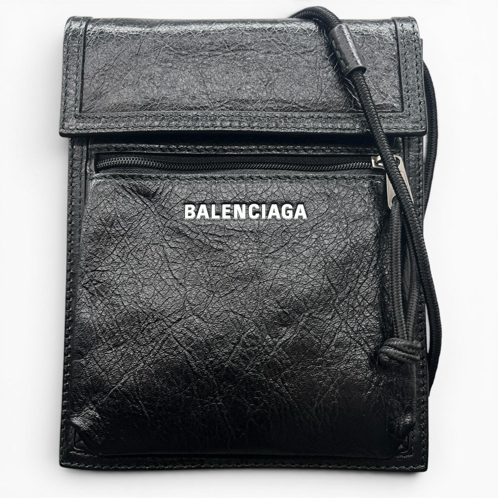 BALENCIAGA 極美品 バレンシアガ エクスプローラー ショルダーバッグ 532298 レザー ブラック ロゴ クロスボディ ポシェット サコッシュ Aランク 中古 鑑定済 バレンシアガバッグ