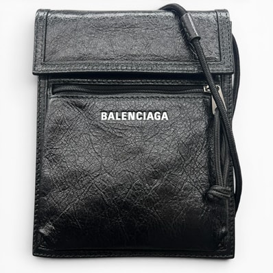 BALENCIAGA 極美品 バレンシアガ エクスプローラー ショルダーバッグ 532298 レザー ブラック ロゴ クロスボディ ポシェット サコッシュ Aランク 中古 鑑定済 バレンシアガバッグ