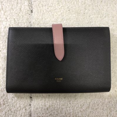 セリーヌ ラージストラップ 長財布