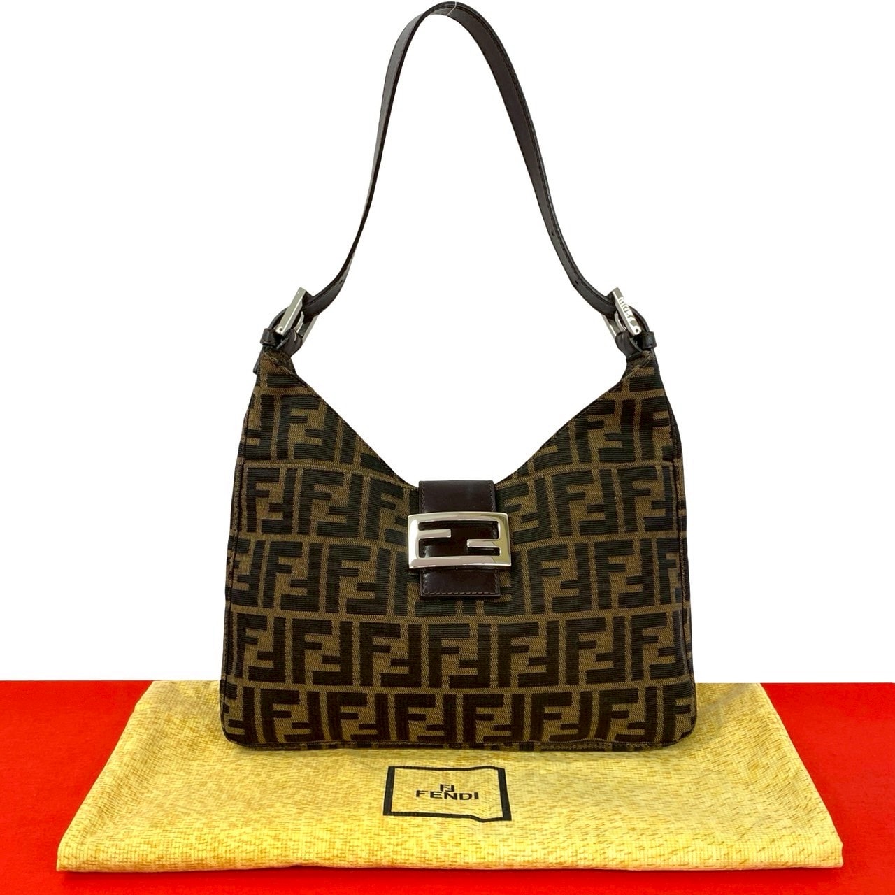 FENDI フェンディ ズッカ FF ロゴ 柄 キャンバス レザー ショルダーバッグ ブラウン
36684
