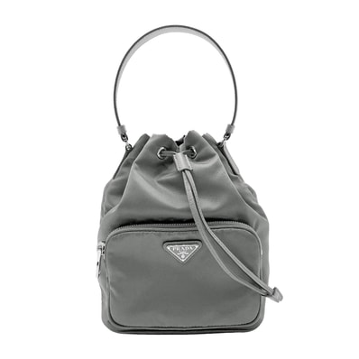 PRADA プラダ デュエット Re-Nylon 2WAY 巾着 ショルダーバッグ
ICチップ 1BH038 ナイロン グレー ユニセックス
【中古】