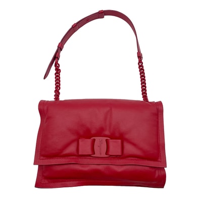 Salvatore Ferragamo サルヴァトーレフェラガモ VIVA BOW ヴィヴァ ボウ ショルダーバッグ
ヴァラ 220287 レザー プラスチック メタル レッド レディース
【中古】