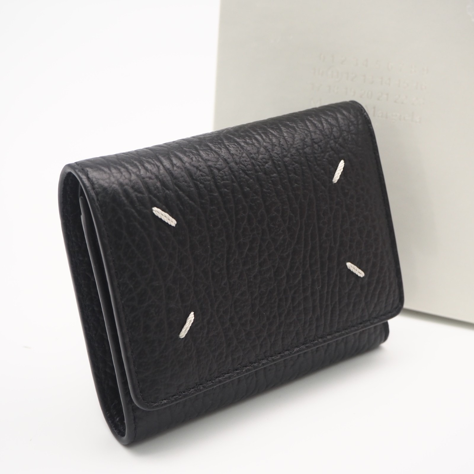 美品 MAISON MARGIELA メゾンマルジェラ グレインレザー 4ステッチ スリーフォールドウォレット SA3UI0010 三つ折り財布 ブラック カーフレザー メンズ