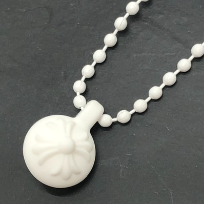 クロムハーツ CHROME HEARTS クロスボール ロゴ アクセサリー チェーンネックレス ペンダント シリコン ネックレス ラバー ホワイト 未使用