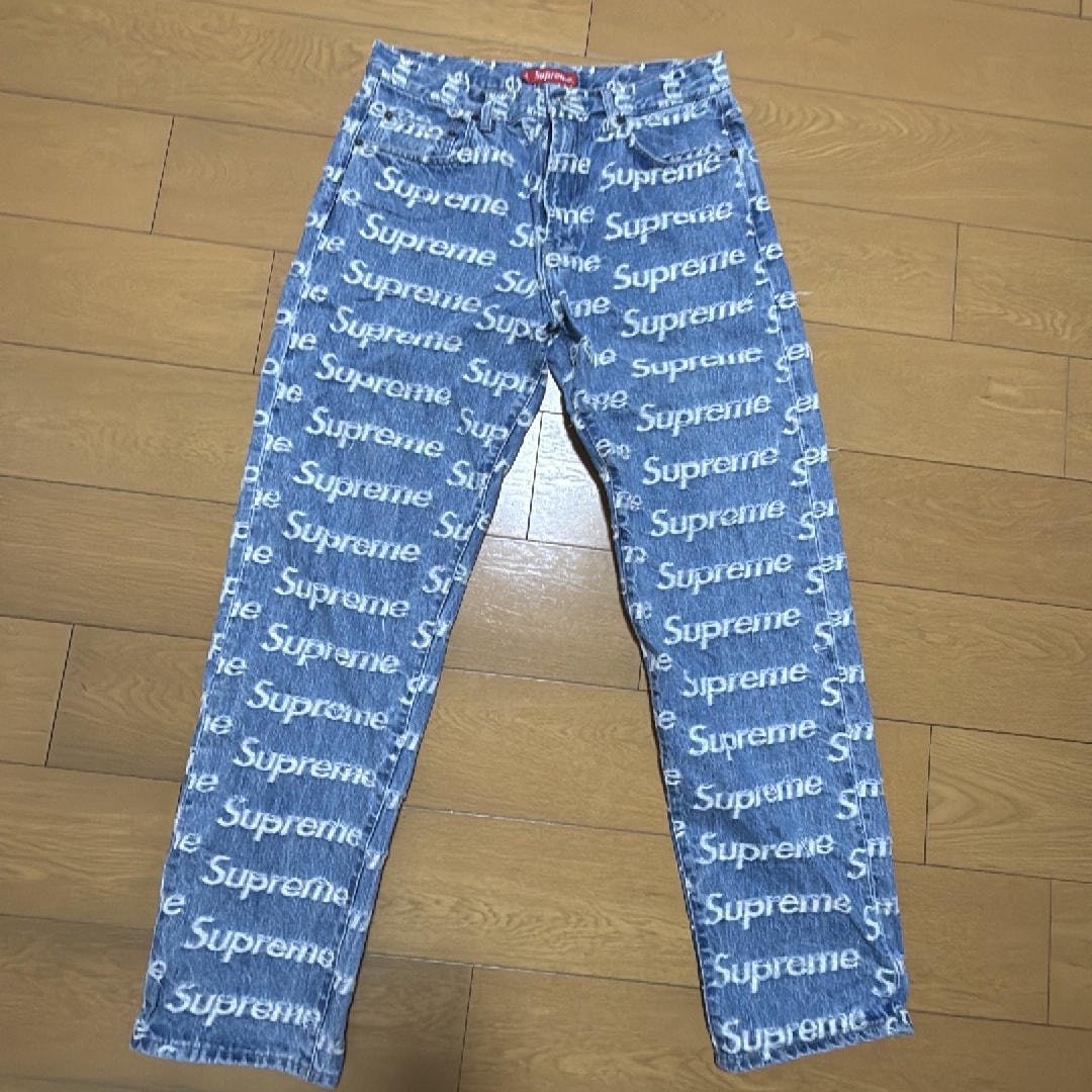 Supreme Frayed Logos Regular Jean "Blue"
