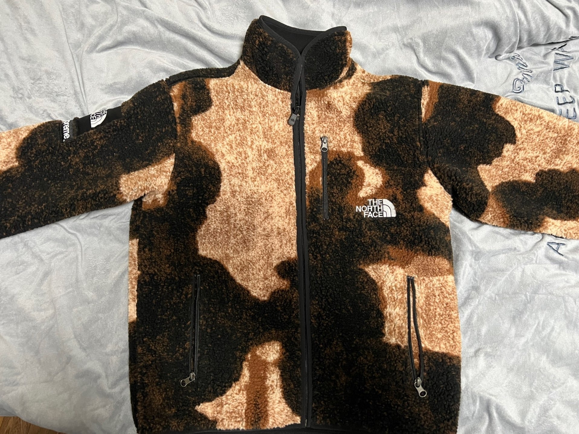 Supreme x The North Face Bleached Denim Print Fleece Jacket "Black"