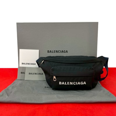 BALENCIAGA バレンシアガ ウィール ベルトバッグ ナイロン ボディバッグ ブラック
85388