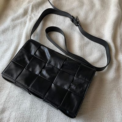 Bottega Veneta Cassette "Black"