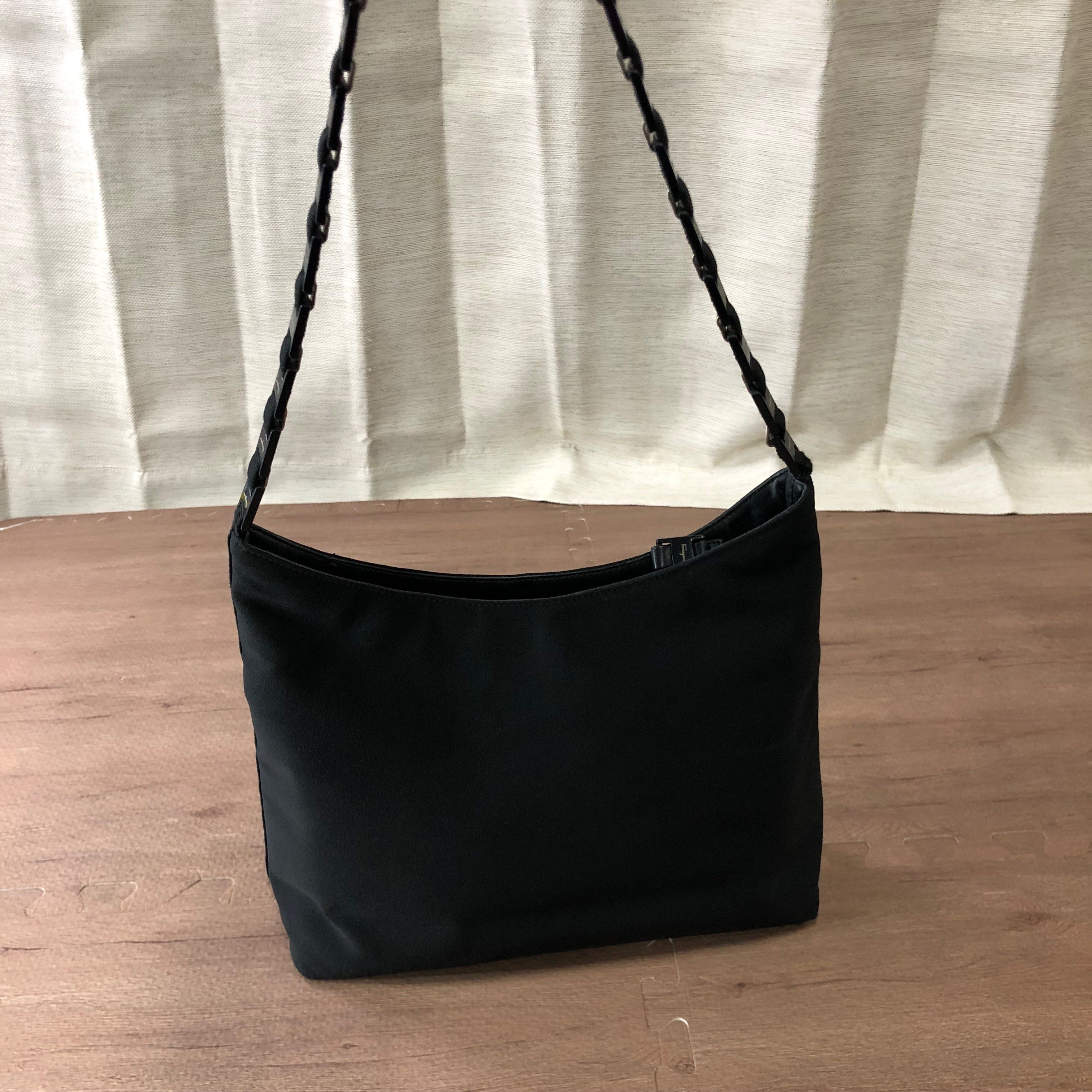 Salvatore Ferragamo Vara Leather Shoulder Bag "Black"