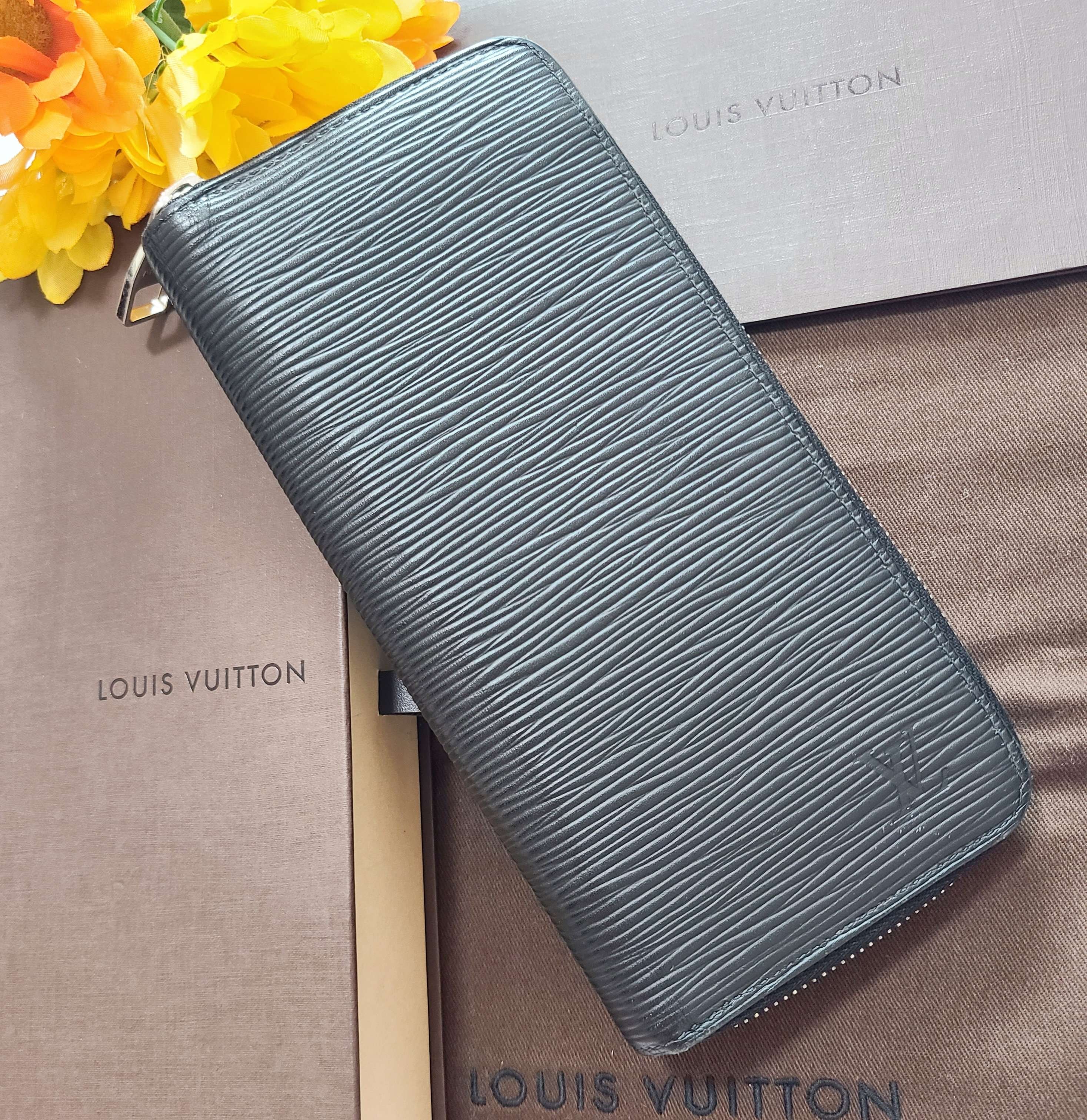 Louis Vuitton Zippy Wallet Vertical Epi