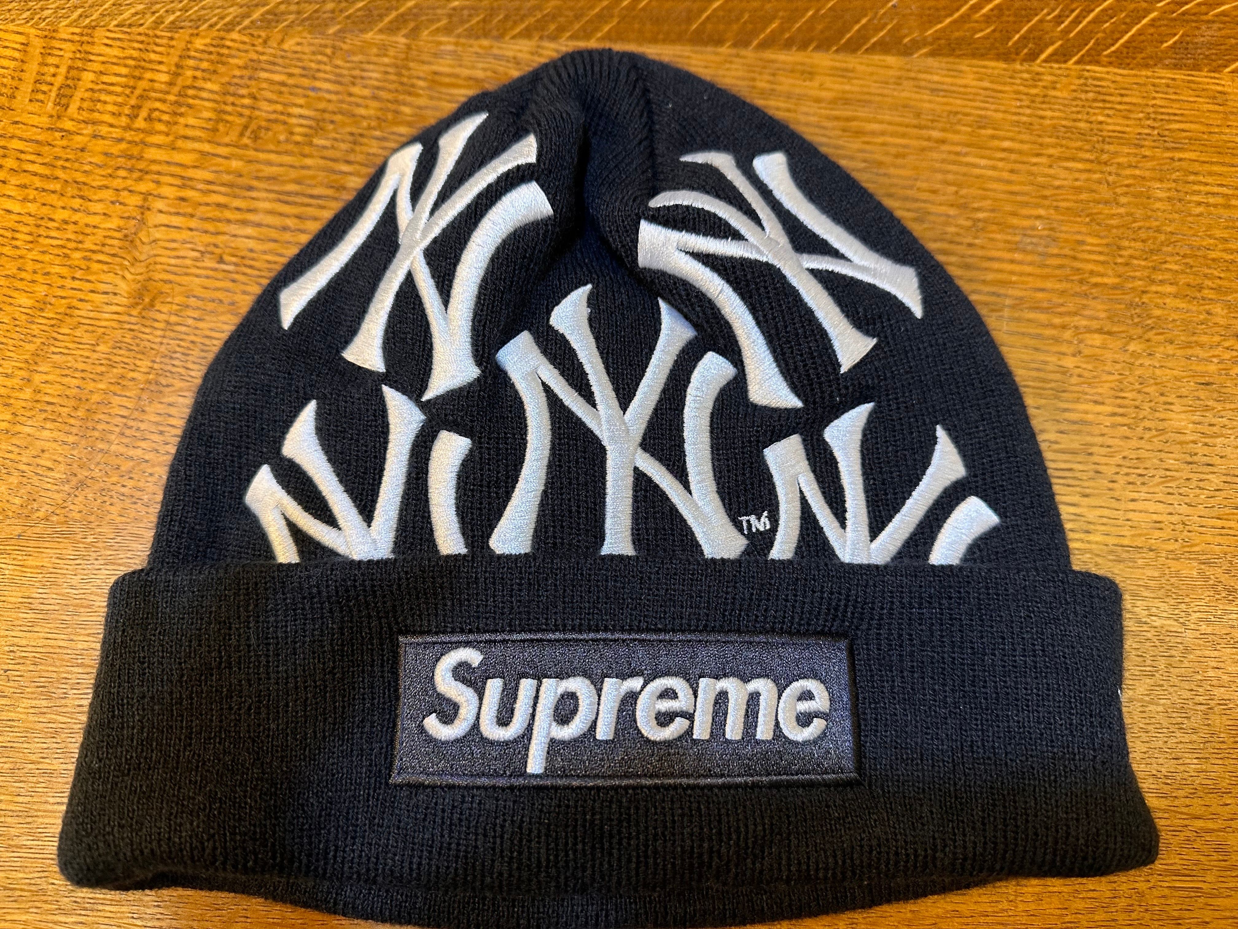 Supreme / New York Yankees / New Era Box Logo Beanie "Navy"