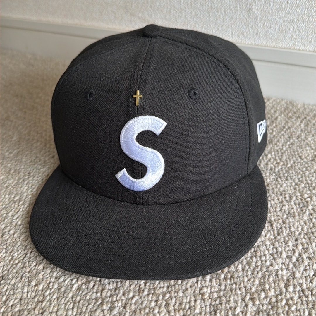 Supreme Gold Cross S Logo New Era "Black"