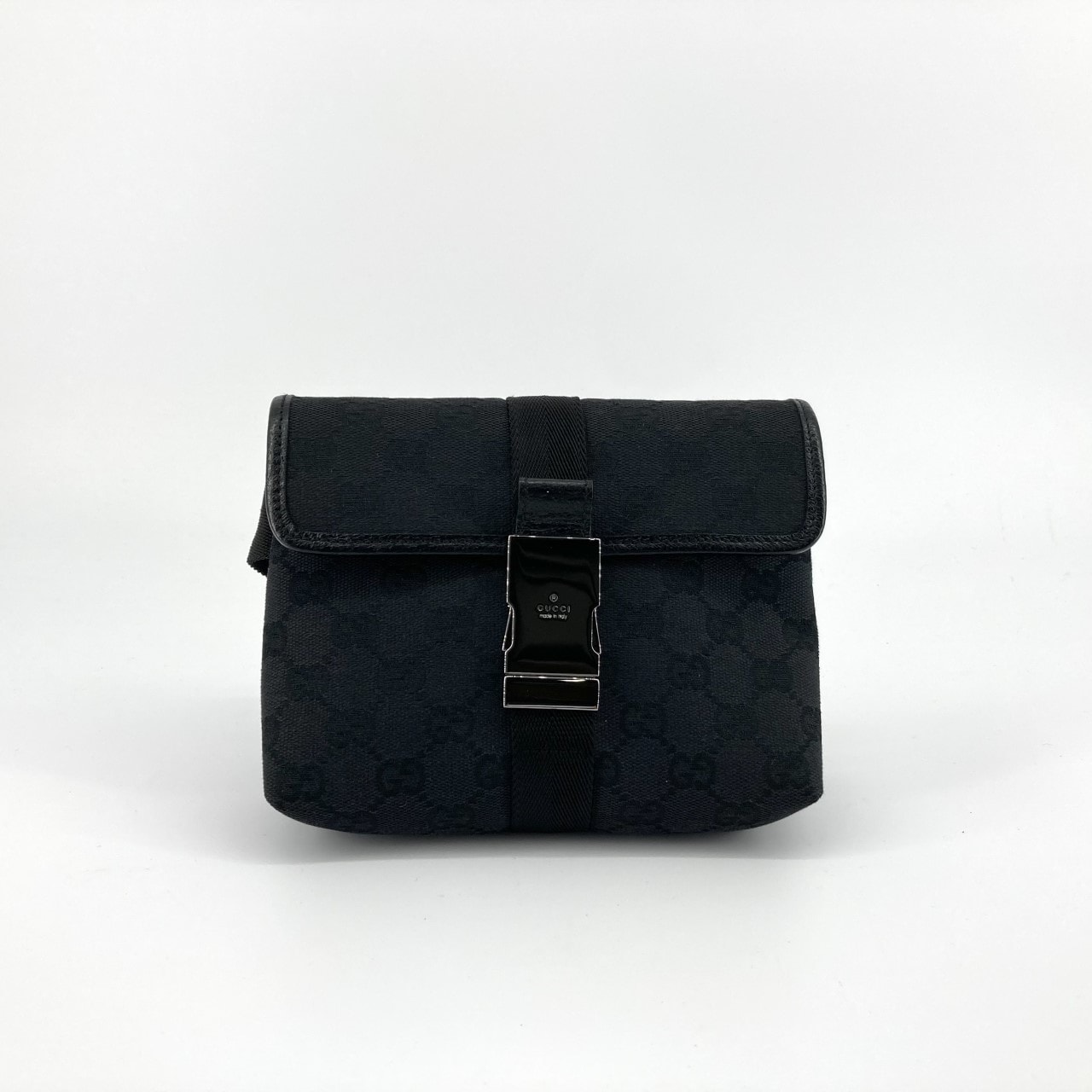 GUCCI(グッチ) ボディバッグ/ウエストポーチ キャンバスとレザー 131236 ウエストバッグ ブラック