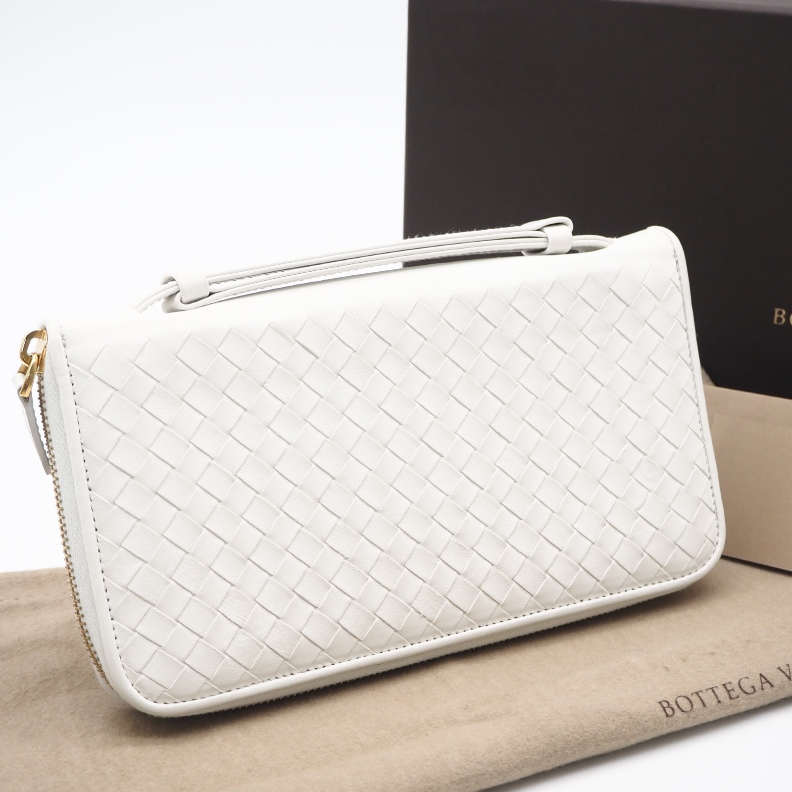 美品 BOTTEGAVENETA ボッテガヴェネタ イントレチャート トラベルケース 169730 長財布 ホワイト カーフレザー メンズ