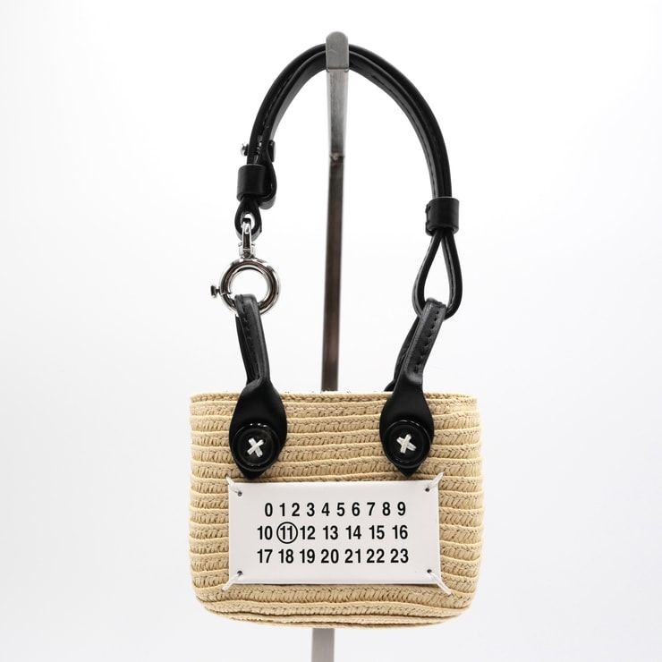 Maison Margiela(メゾン マルジェラ)ナンバーロゴ マイクロバッグ バッグチャーム ラフィア ベージュ ブラック シルバー金具 SA1VL0006 レディース【中古】