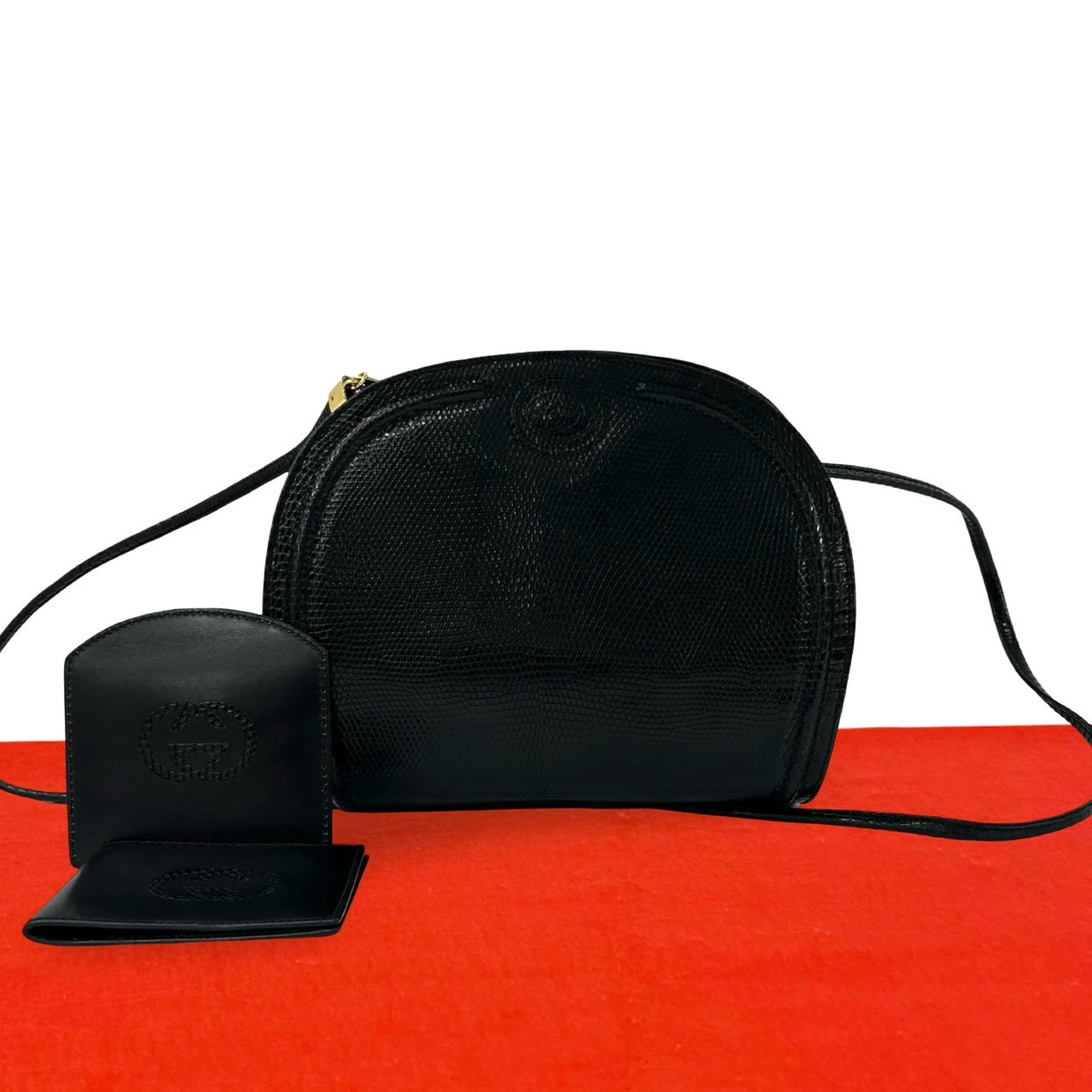 GUCCI グッチ GGロゴ エンボス リザード ショルダーバッグ ブラック
 32513
