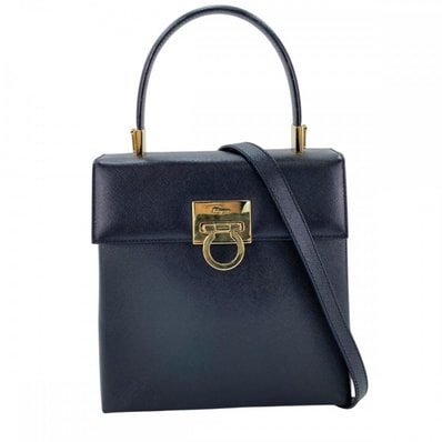 Salvatore Ferragamo サルヴァトーレフェラガモ 2WAY 肩掛け 斜め掛け ガンチーニ 2WAYバッグ ハンドバッグ ショルダーバッグ ブラック 黒 ゴールド金具 レディース【中古品】