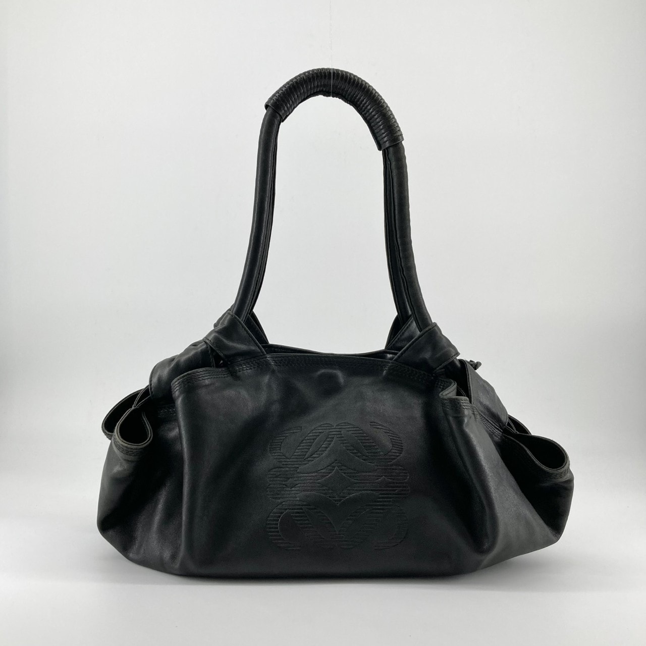LOEWE(ロエベ) ナッパアイレ レザー 309.82.103 ハンドバッグ ブラック