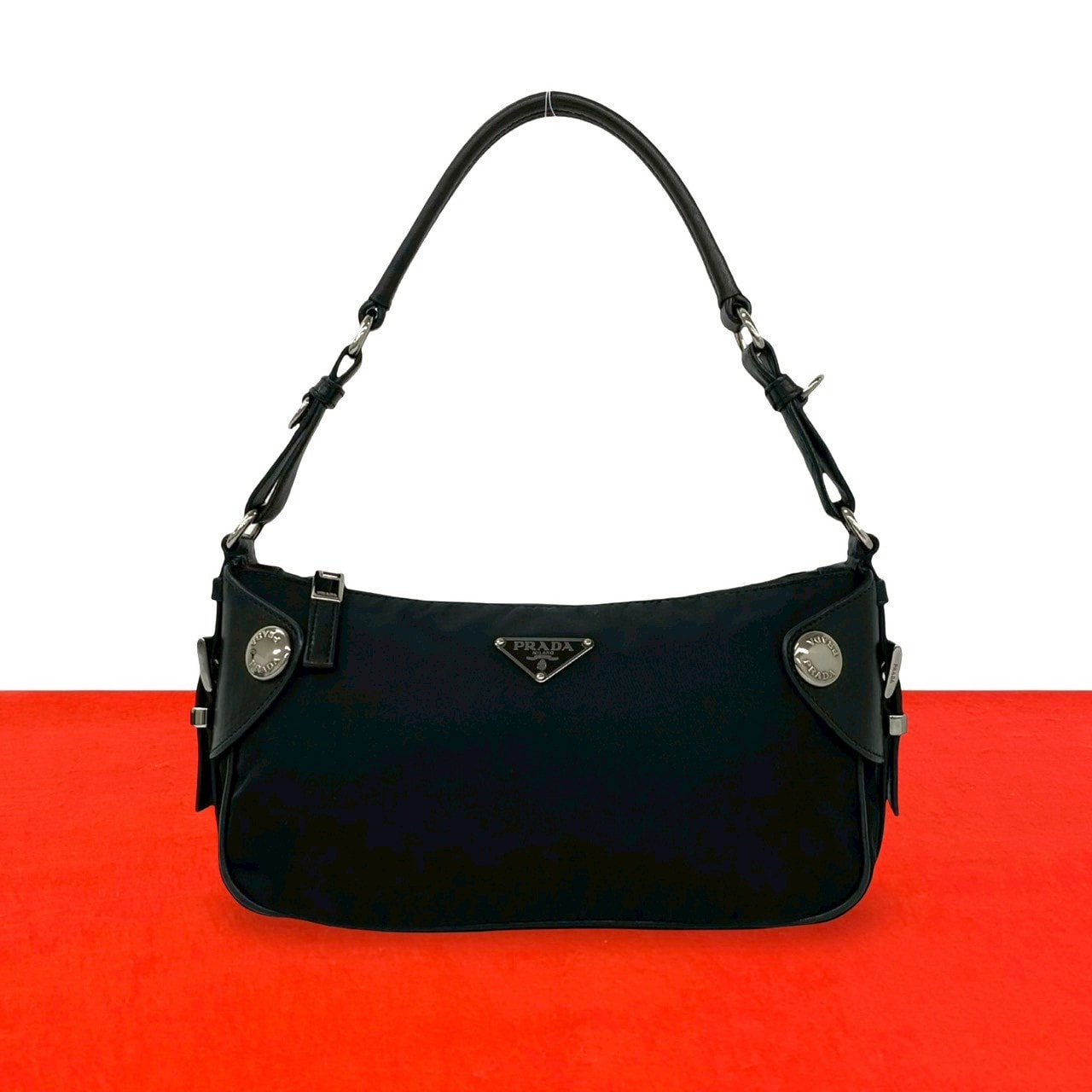 B (目立った傷や汚れなし)】PRADA プラダ 三角ロゴ 金具 ナイロン 