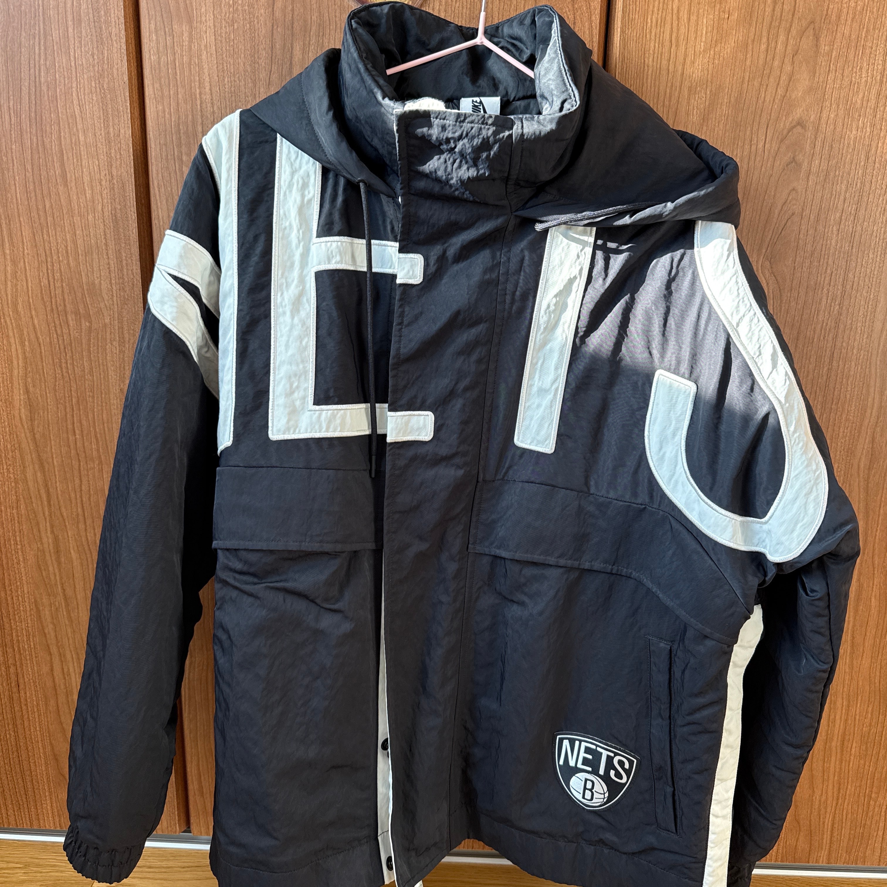 ナイキ × アンブッシュ NBA コレクション ネッツ ジャケット "ブラック"