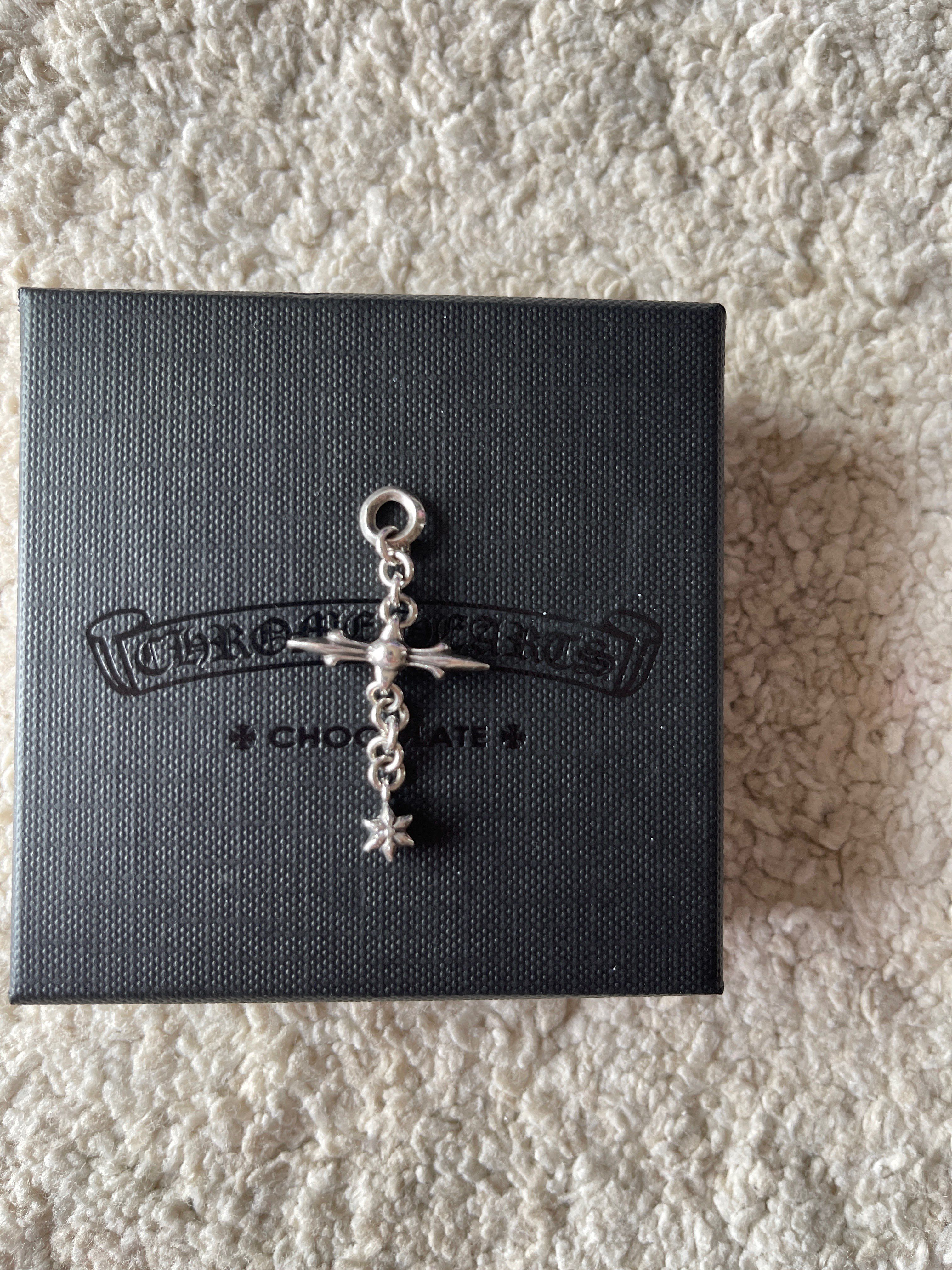 Chrome Hearts Raleigh Cross Charm "Silver"