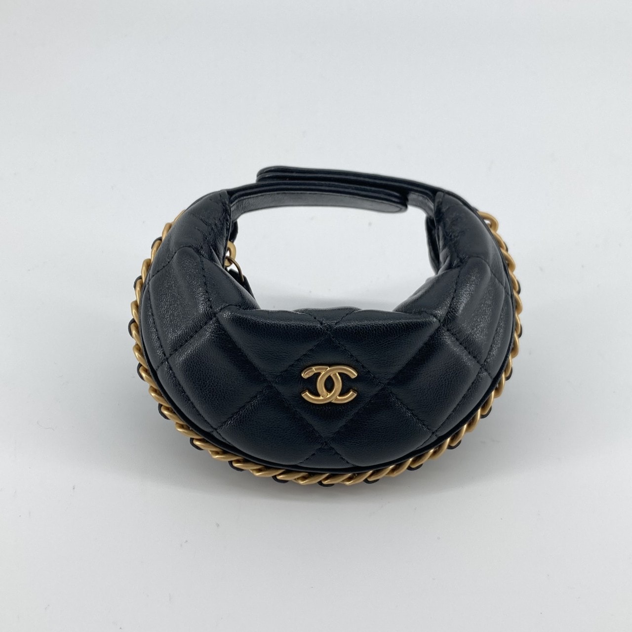 CHANEL(シャネル) マトラッセ チェーンアラウンド ポーチ C8番台 ラムスキン AP4692 ハンドバッグ ブラック×ゴールド