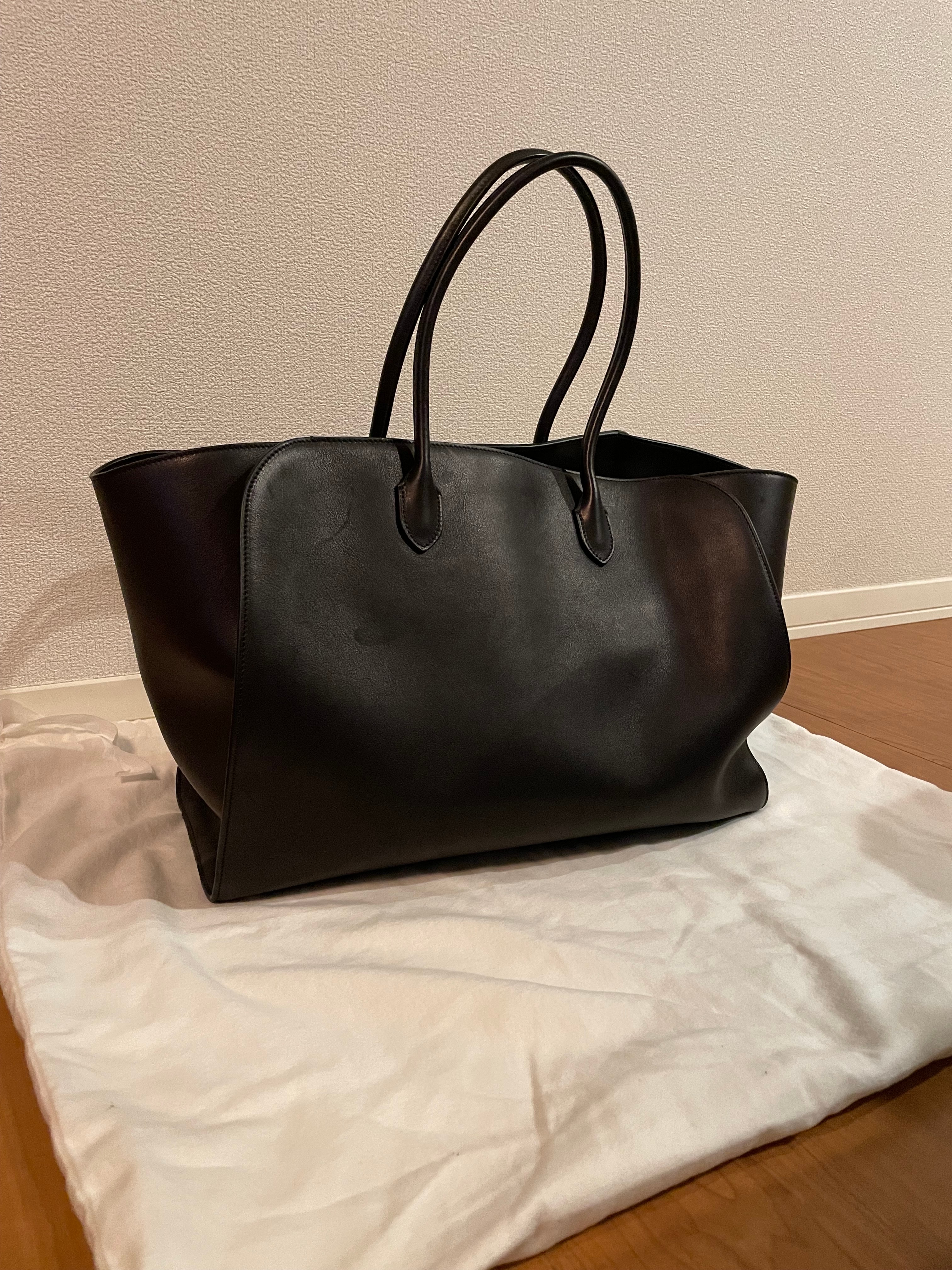 A+ (新品・未使用(ワケあり))】THE ROW MARLO 17 BLACK 未使用品の古着 