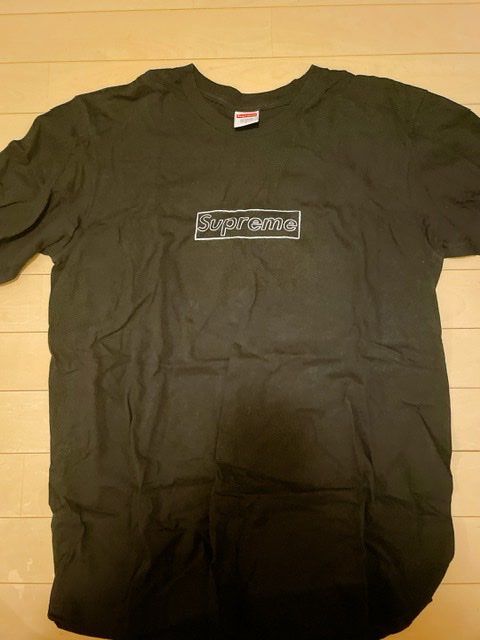 Supreme KAWS Chalk Logo Tee "Black"