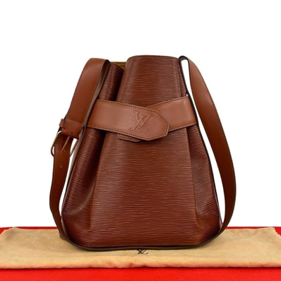 LOUIS VUITTON ルイヴィトン サックデポール PM エピ レザー ショルダーバッグ ブラウン
92593
