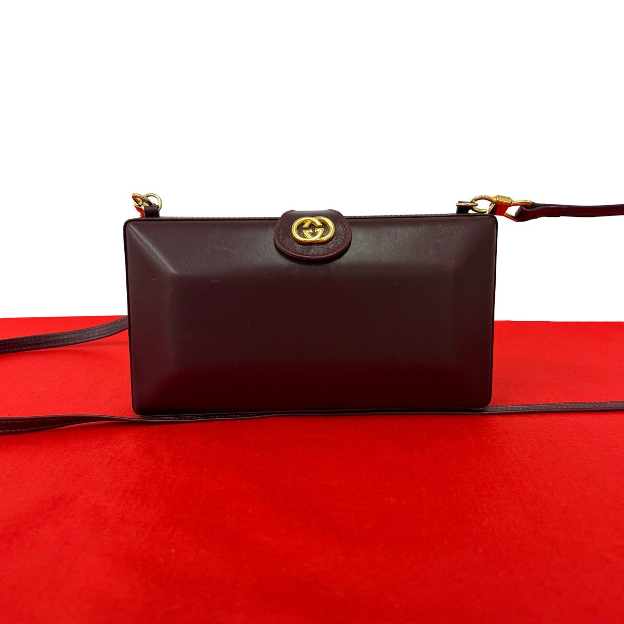 GUCCI グッチ GG ロゴ 金具 レザー ショルダーバッグ ワインレッド
 53778