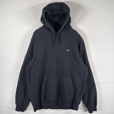 古着 ナイキ NIKE パーカー プルオーバー スウェット ワンポイントロゴ刺繍 フーディ 大きいサイズ マフポケット XL ブラック メンズ