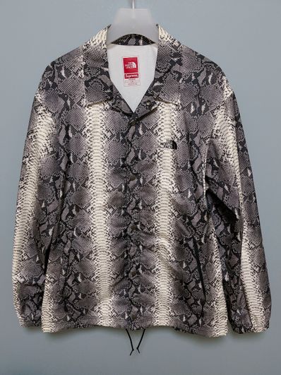 Supreme x The North Face Taped Seam Coaches Jacket "Black"