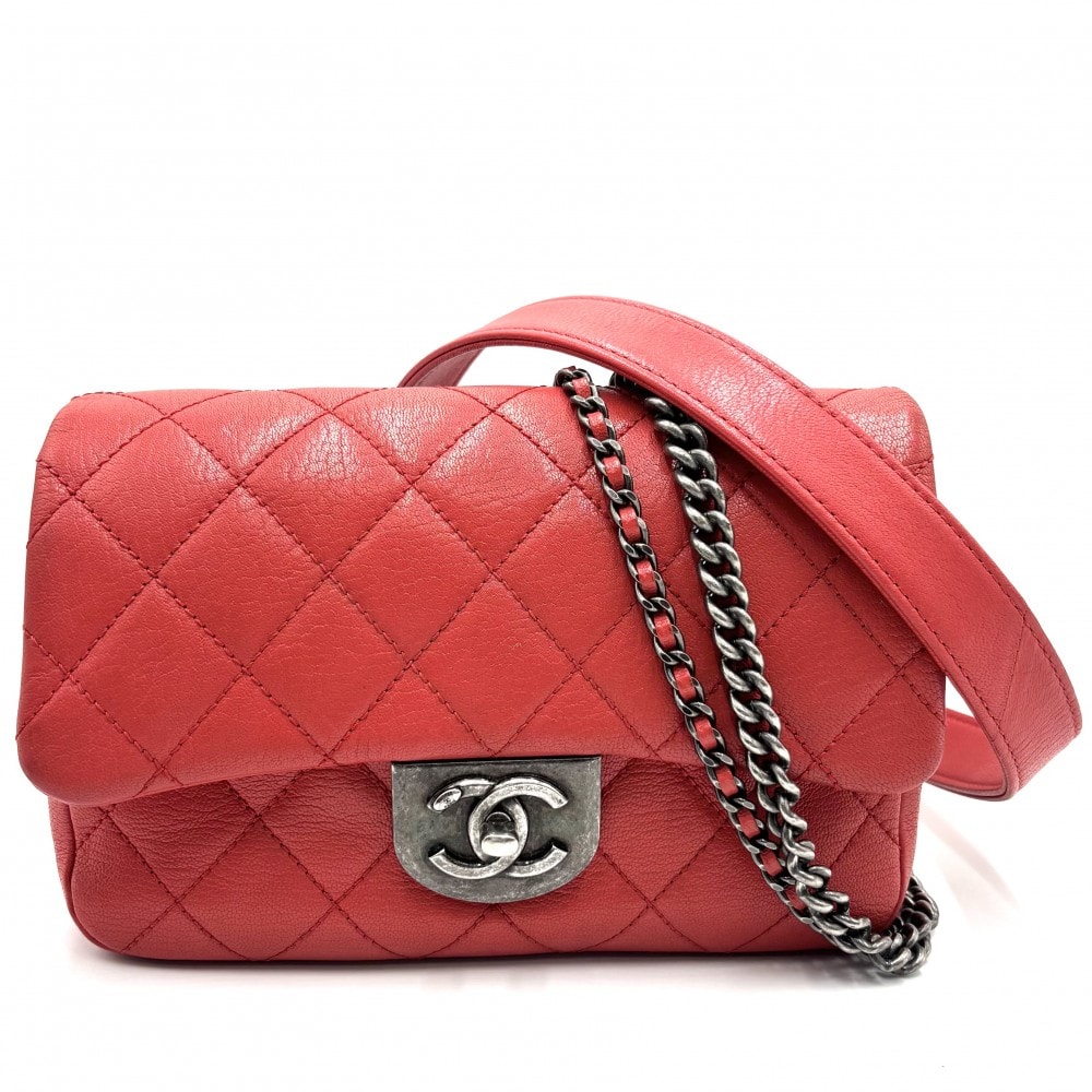 CHANEL シャネル ショルダーバッグ マトラッセ チェーン 肩掛け 斜め掛け ココ ココマーク かばん 鞄 レザー    レッド系 ガンメタル金具 レディース【中古品】