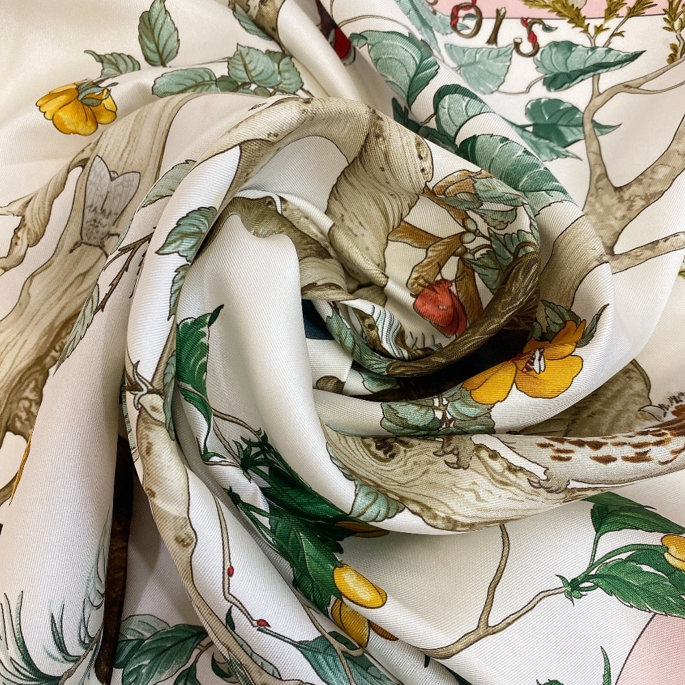 エルメス HERMES スカーフ U COEUR DES BOIS 森の中で カレ90 ピンク