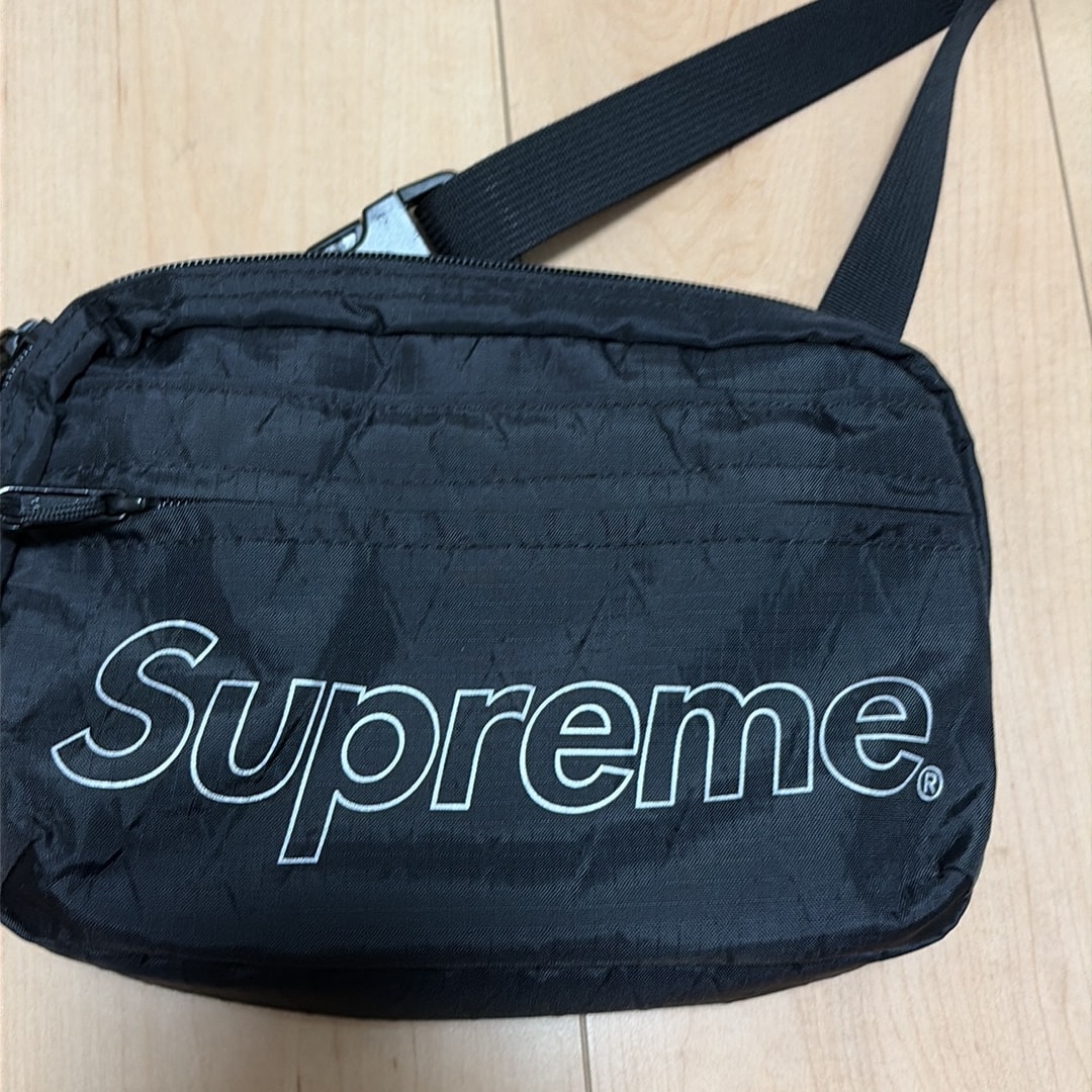 Supreme 18FW Shoulder Bag "Black"