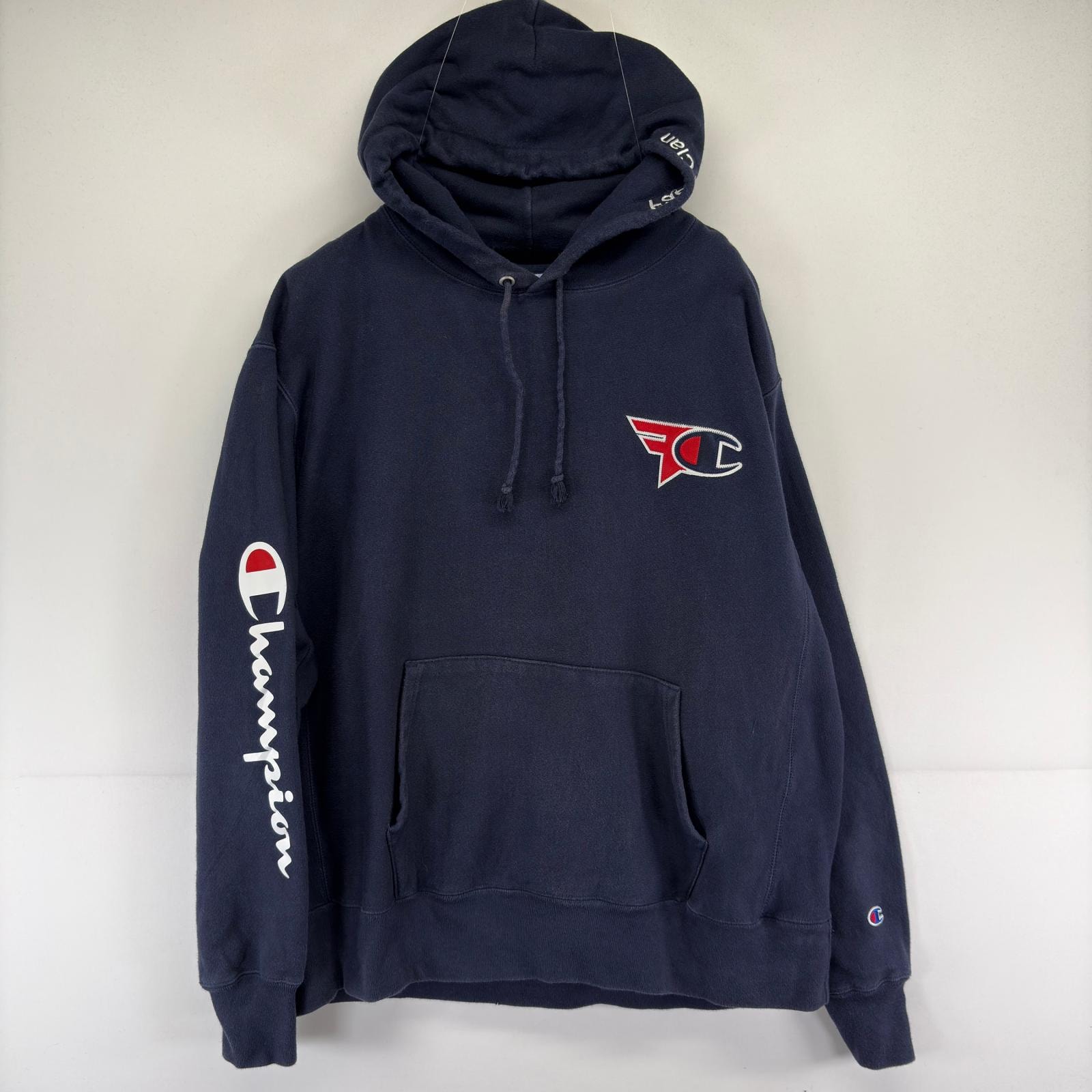 古着 チャンピオン Champion スウェット パーカー 刺繍 リバースウィーブ ワッペン 大きいサイズ ワンポイント XL  ネイビー 無地 メンズ