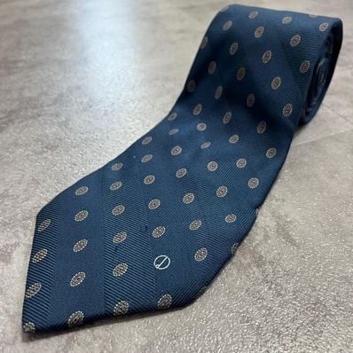 【Dunhill】ダンヒル dロゴ 楕円小紋 ネクタイ オーバル メダリオン ヘリンボーン 山形 織り模様 連続柄 総柄 ネイビー パープル メンズ