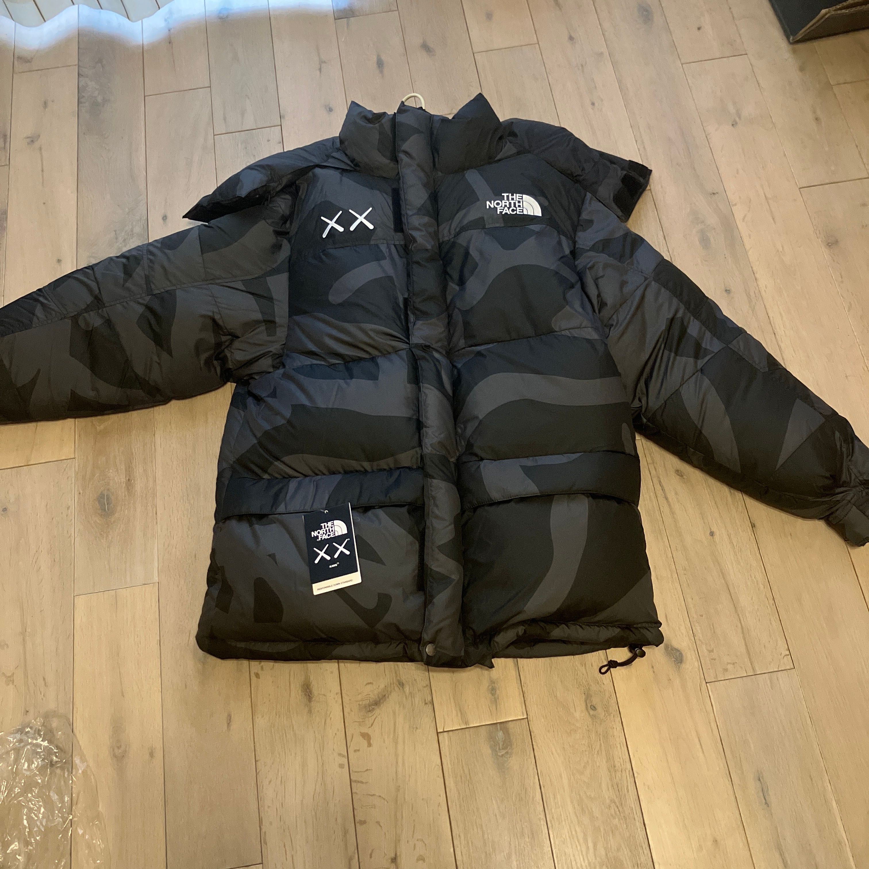 The North Face Kaws Retro 1986 Mountain Jacket "Black"