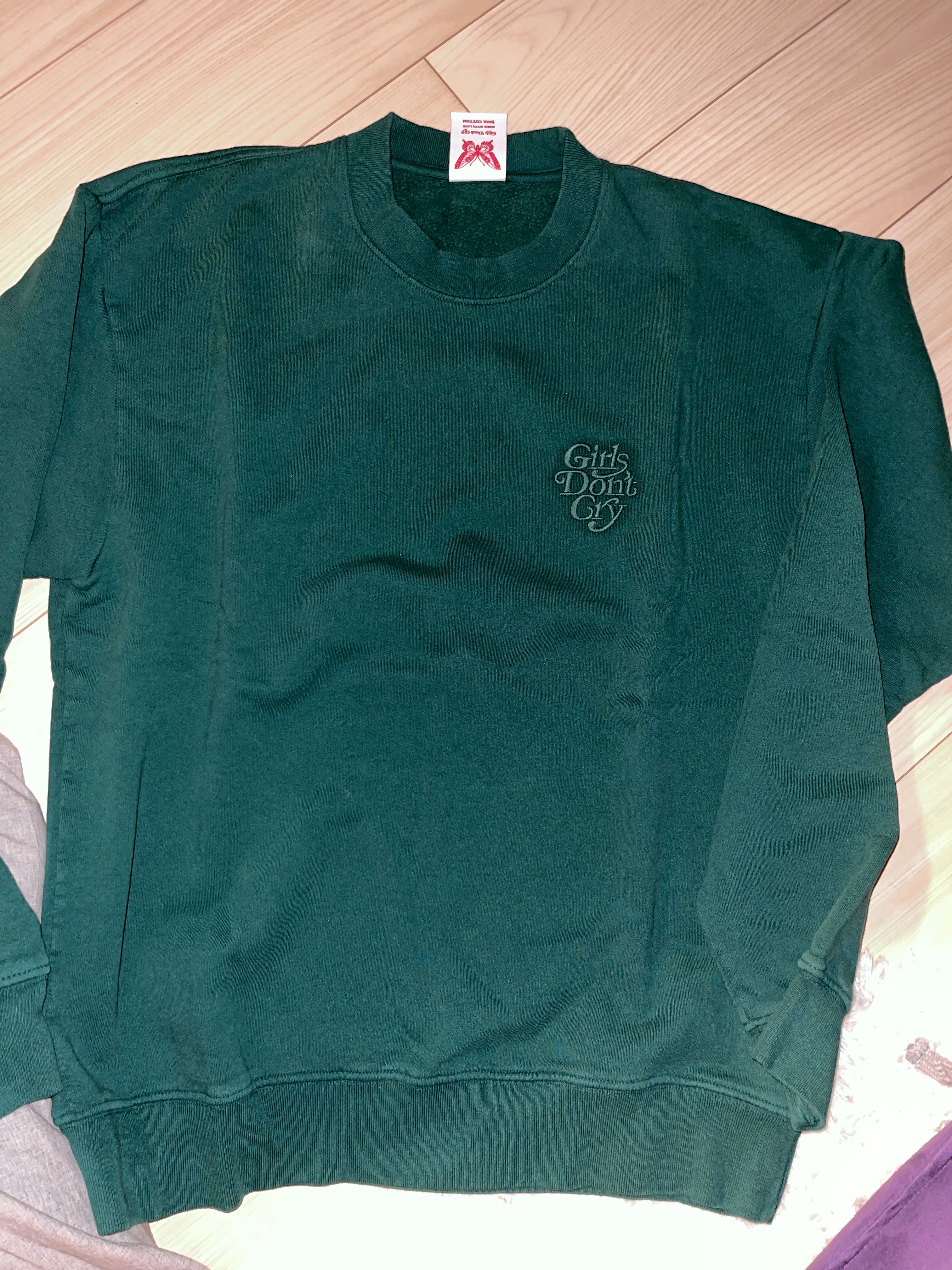 Girls don’t cry トレーナー