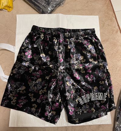 Supreme Floral Velour Short "Black"