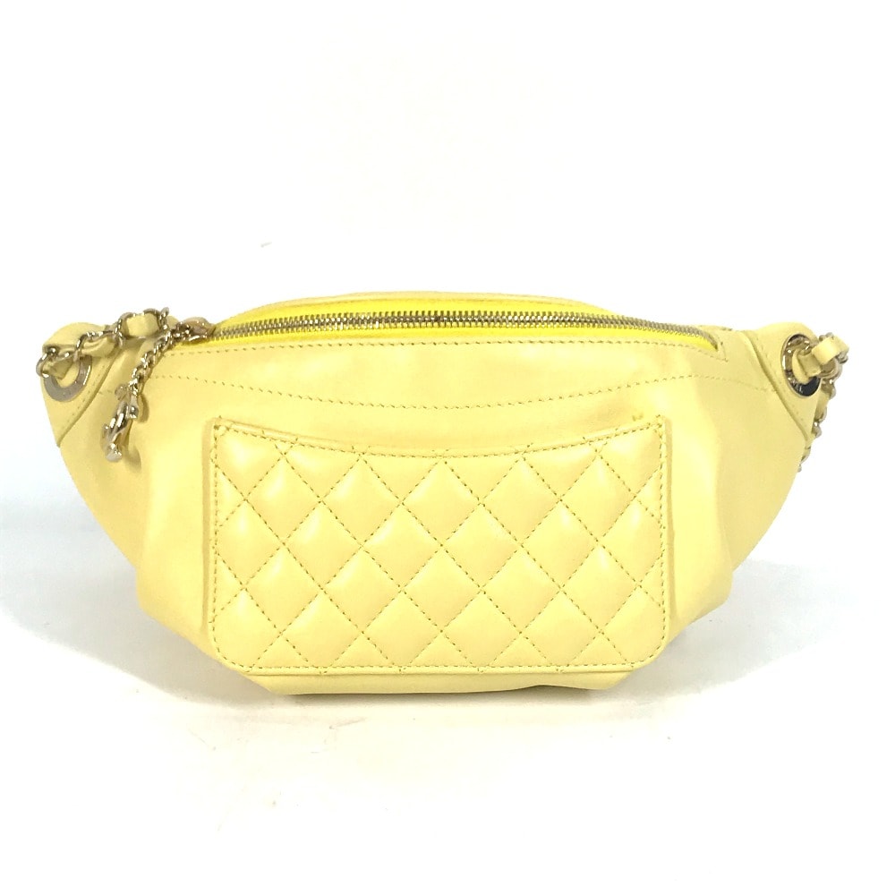 シャネル CHANEL CC ココマーク A57832 チェーン ベルトバッグ ウエストポーチ カバン クロス キルティング マトラッセ ボディバッグ ラムスキン イエロー 新品同様