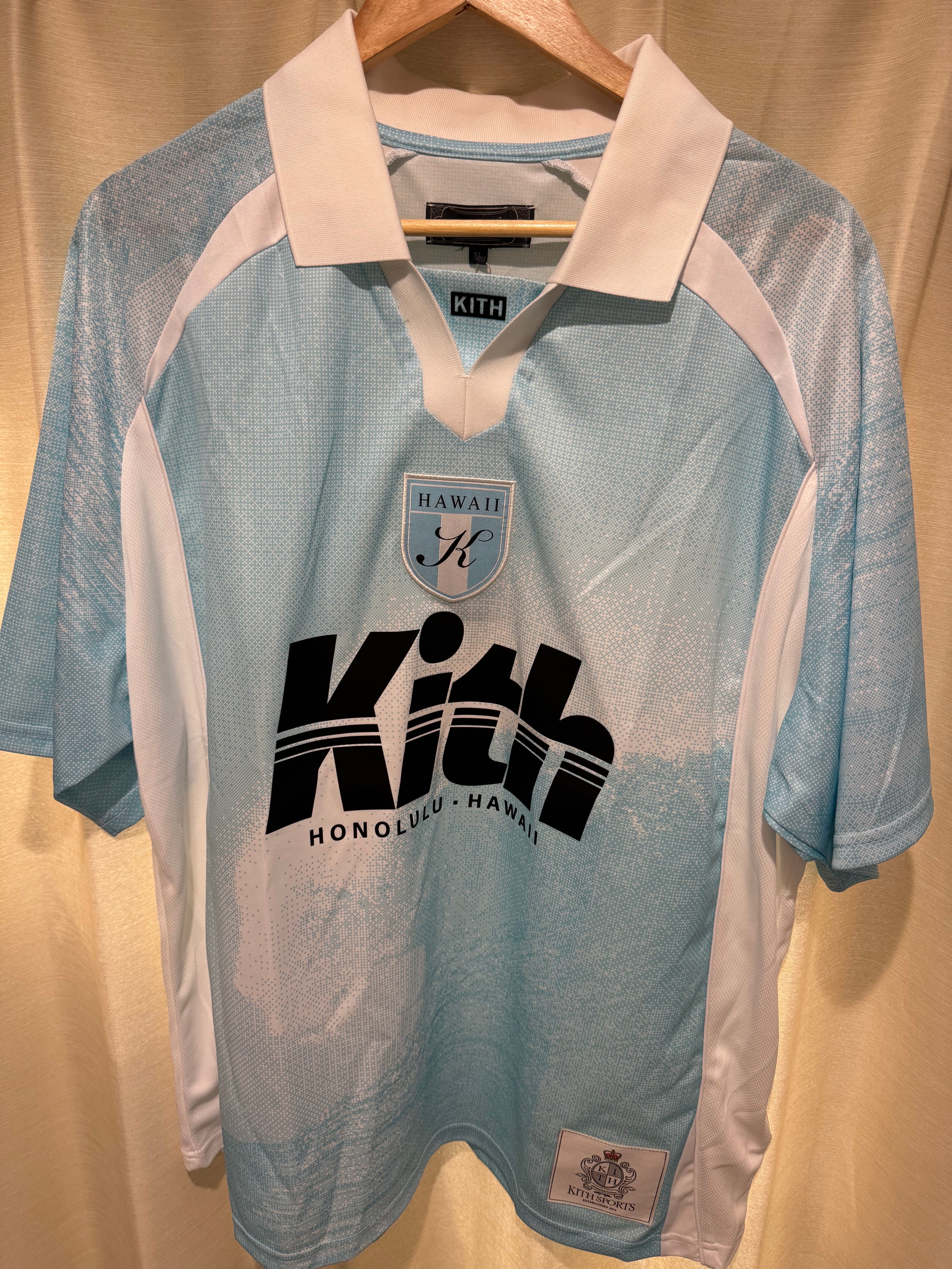 kith Hawaii限定フットボールシャツ