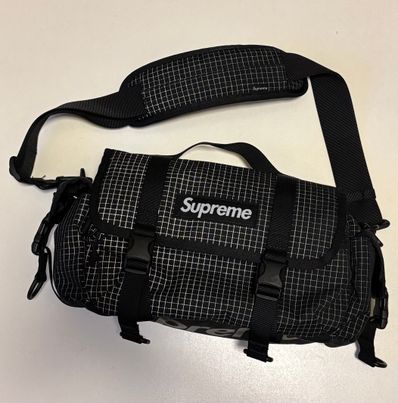 Supreme Mini Duffle Bag "Black" (24SS)