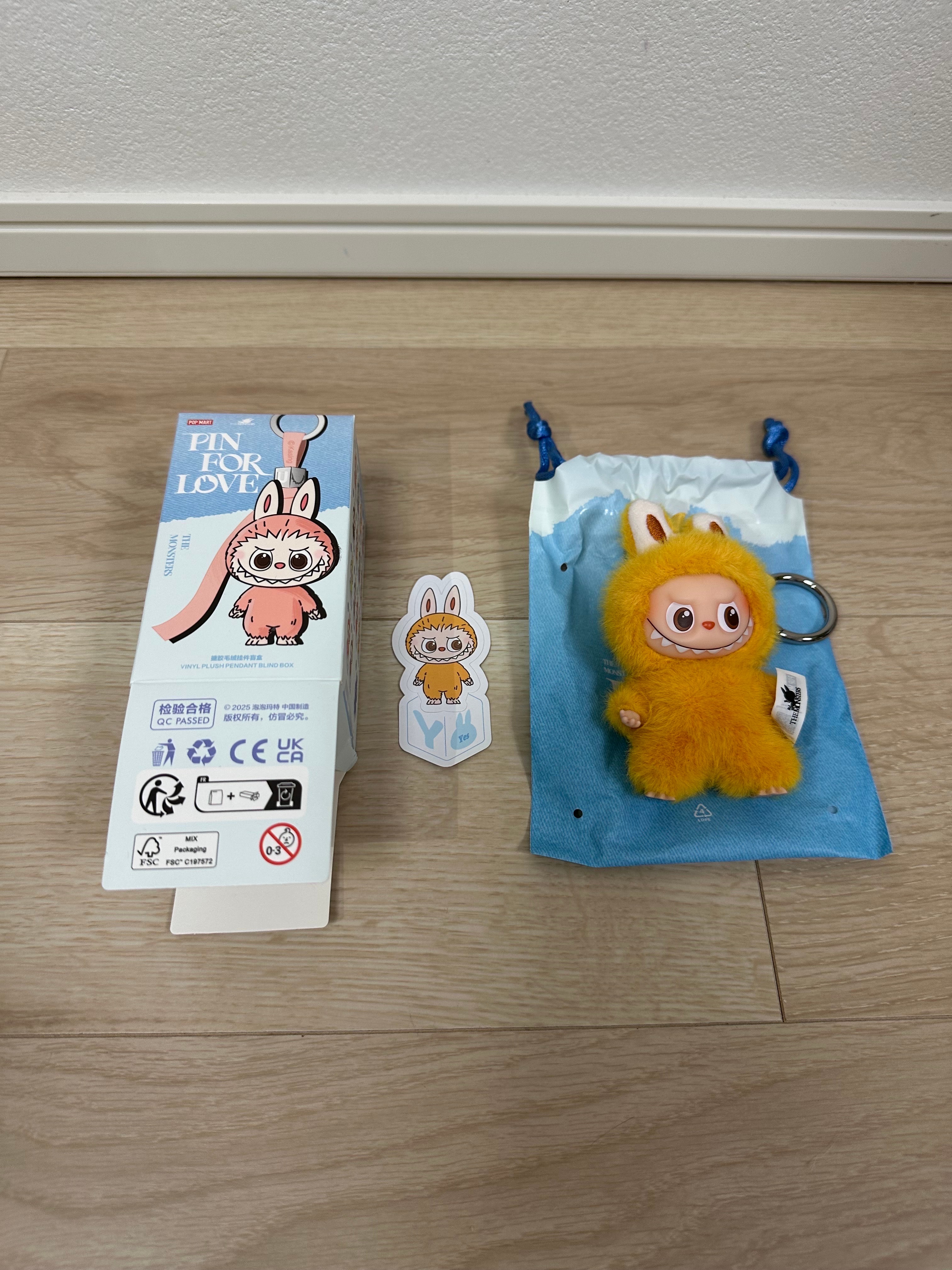 POP MART THE MONSTERS (LABUBU) Pin for Love Series-Vinyl Plush Pendant (N-Z) Y