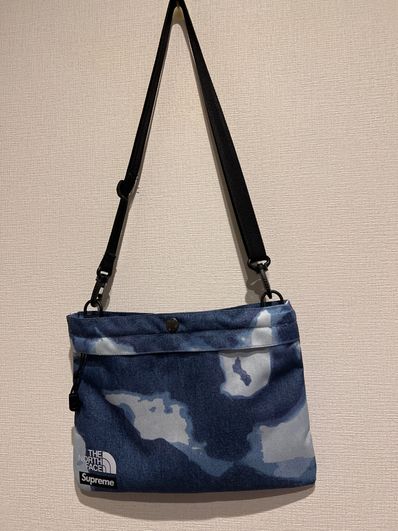 Supreme x The North Face Bleached Denim Print Shoulder Bag "Indigo"