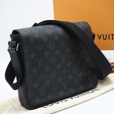 美品 LOUIS VUITTON ルイ・ヴィトン モノグラム エクリプス ディストリクトPM M45272 ショルダーバッグ ブラック グレー コーティングキャンバス レザー メンズ
